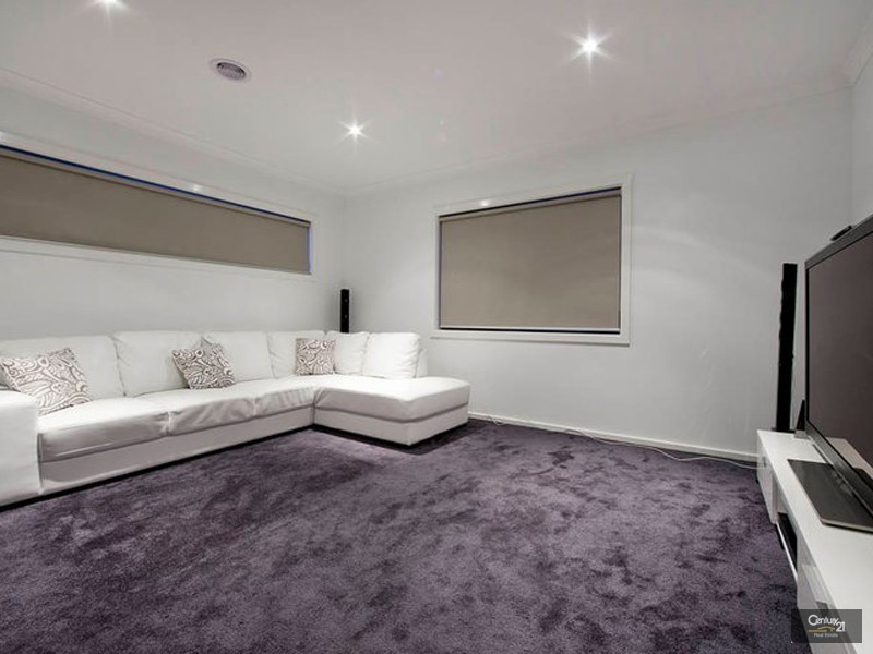 6 Aspen Crescent, Point Cook VIC 3030