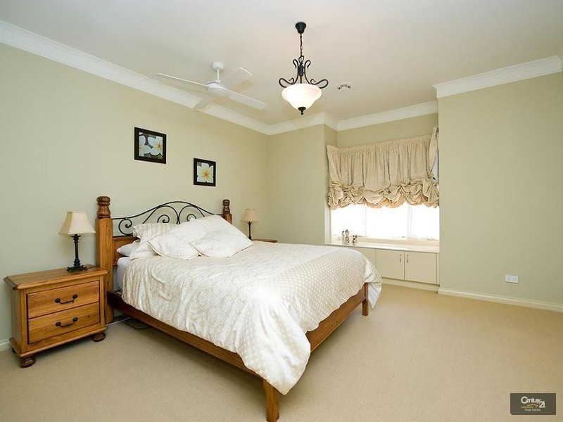 9 McCauley Street, Point Cook VIC 3030