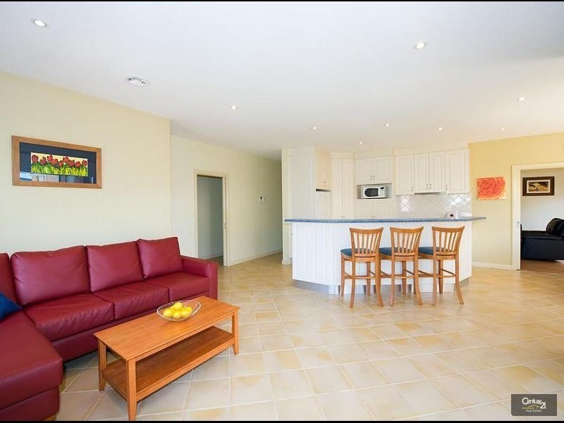 9 McCauley Street, Point Cook VIC 3030