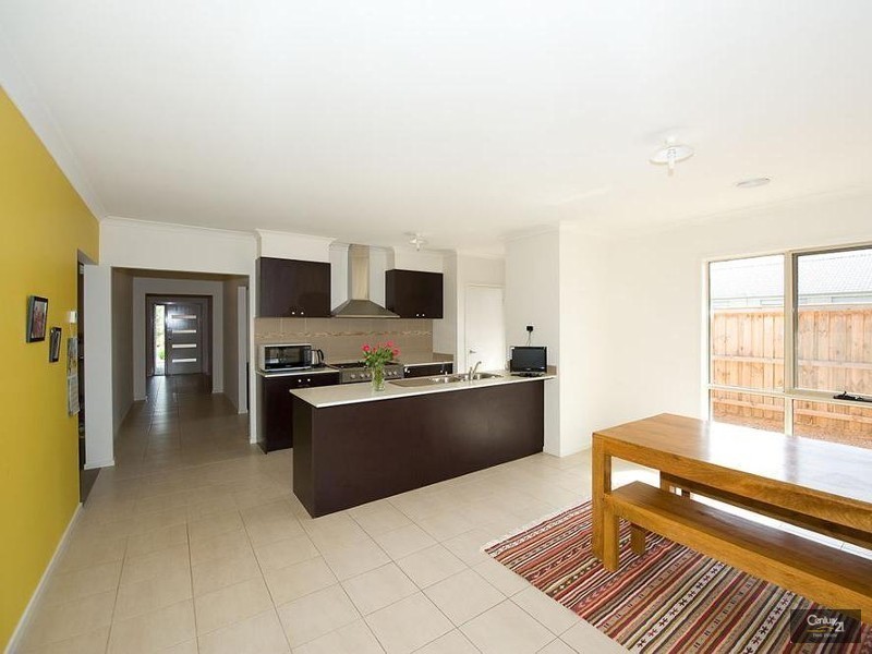 31 Arrowgrass Drive, Point Cook VIC 3030