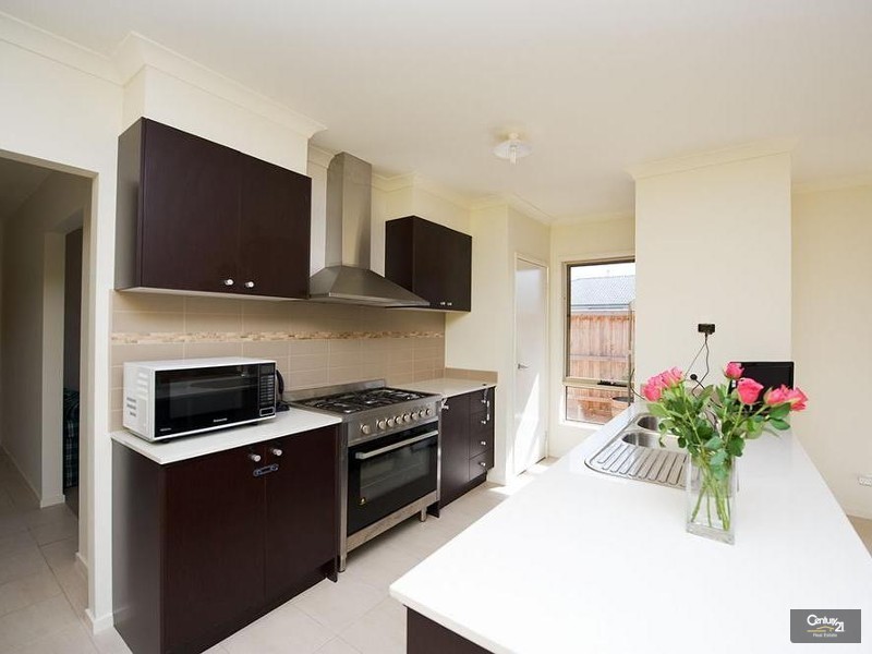 31 Arrowgrass Drive, Point Cook VIC 3030
