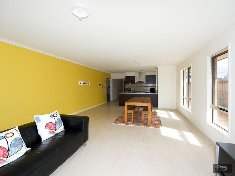 31 Arrowgrass Drive, Point Cook VIC 3030