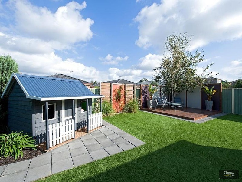 2 Brentley Close, Point Cook VIC 3030