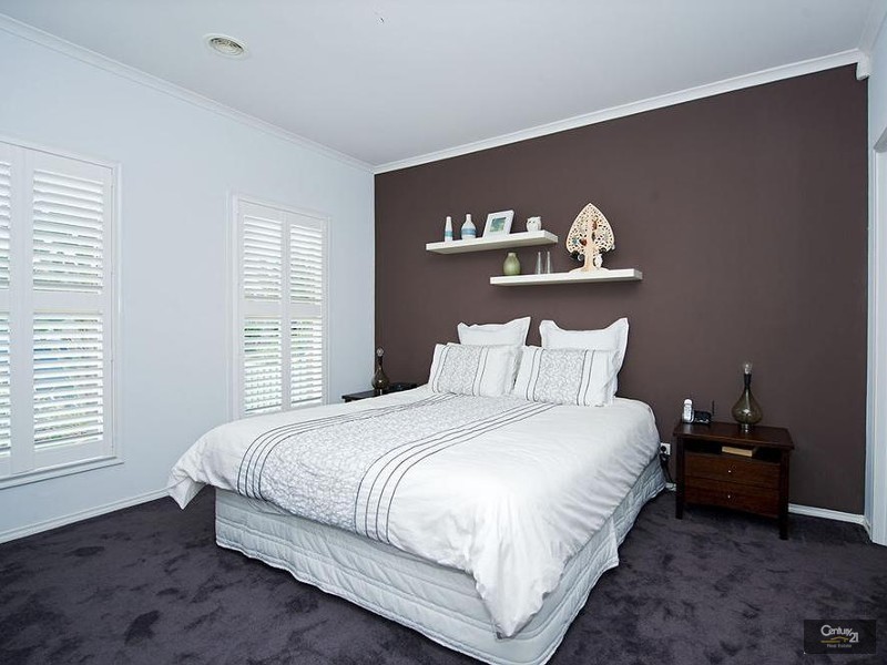 2 Brentley Close, Point Cook VIC 3030