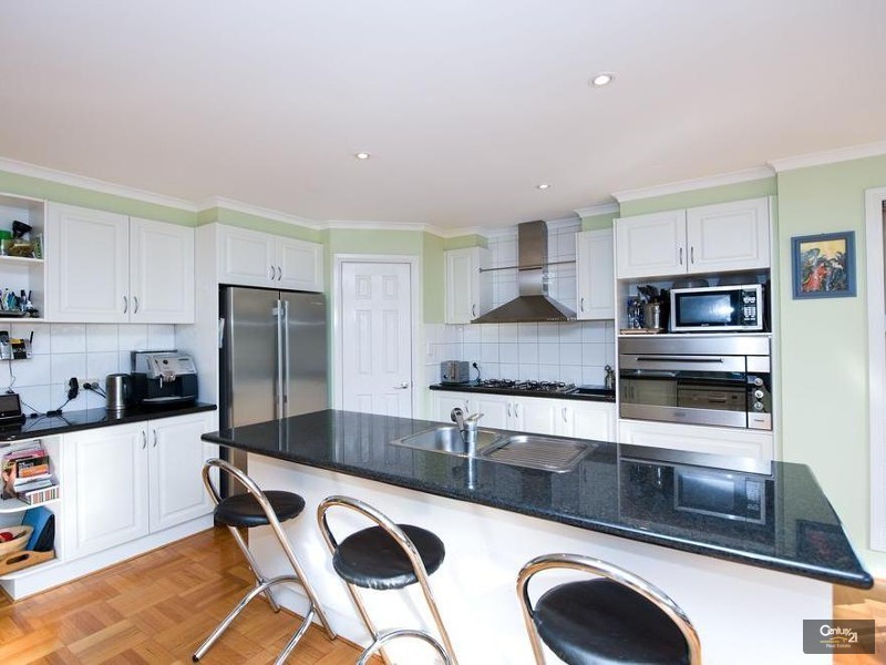 10 Markham Way, Altona Meadows VIC 3028