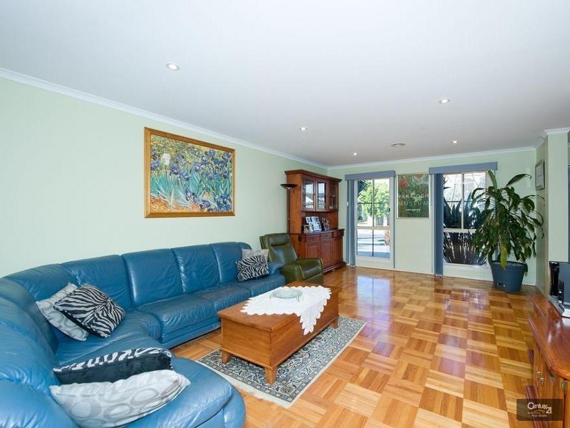 10 Markham Way, Altona Meadows VIC 3028
