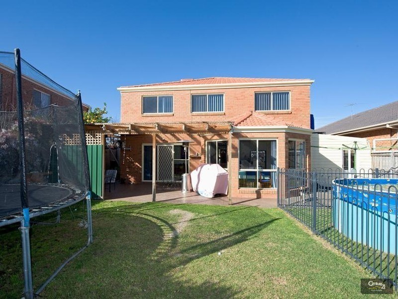 10 Markham Way, Altona Meadows VIC 3028
