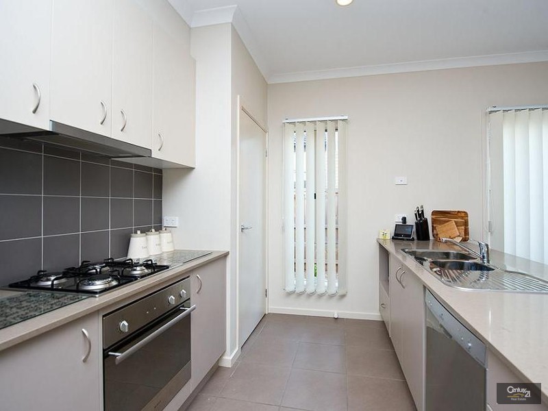 102 Yuruga Boulevard, Point Cook VIC 3030