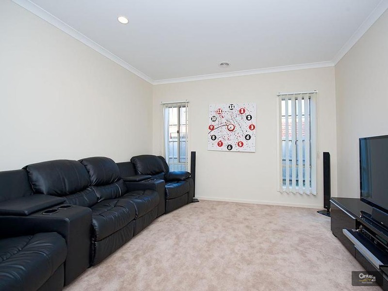 102 Yuruga Boulevard, Point Cook VIC 3030