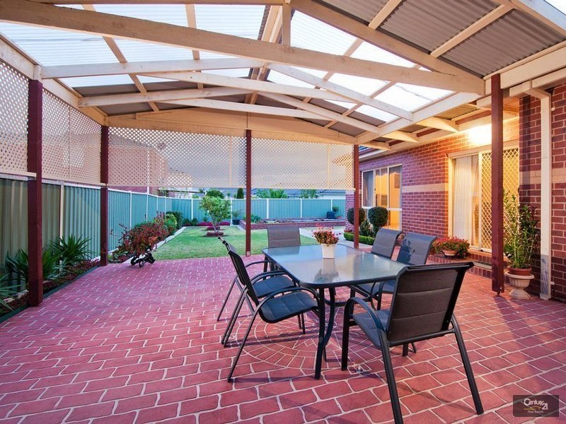 2 Kemerton Close, Point Cook VIC 3030