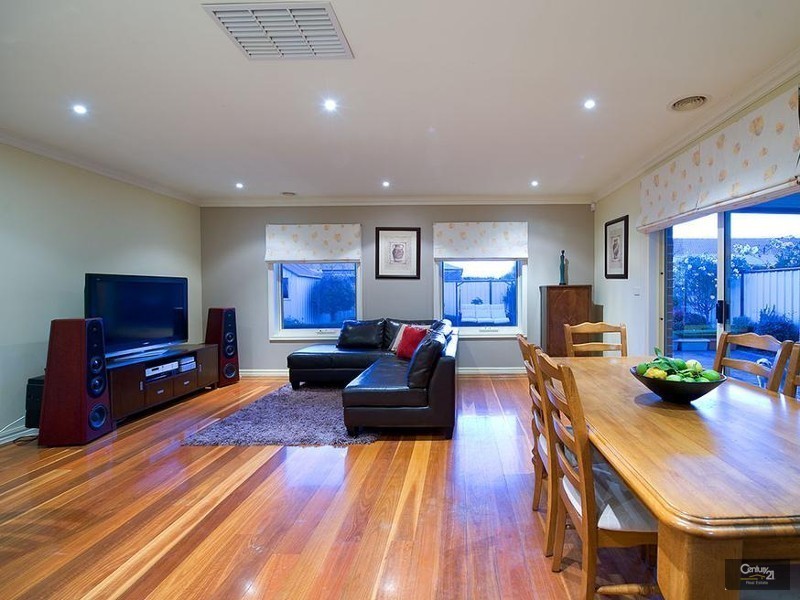 3 Willowgreen Way, Point Cook VIC 3030