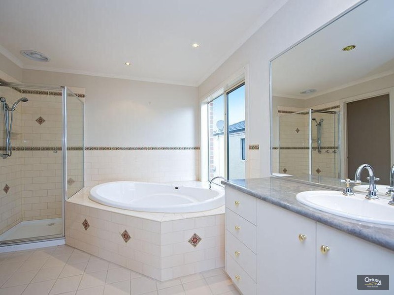 97 Willowgreen Way, Point Cook VIC 3030