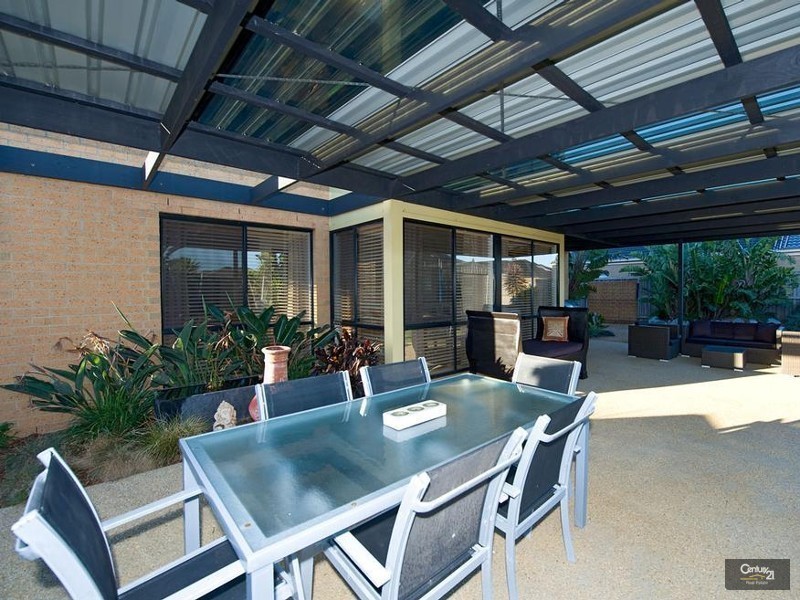 4 Violet Way, Point Cook VIC 3030