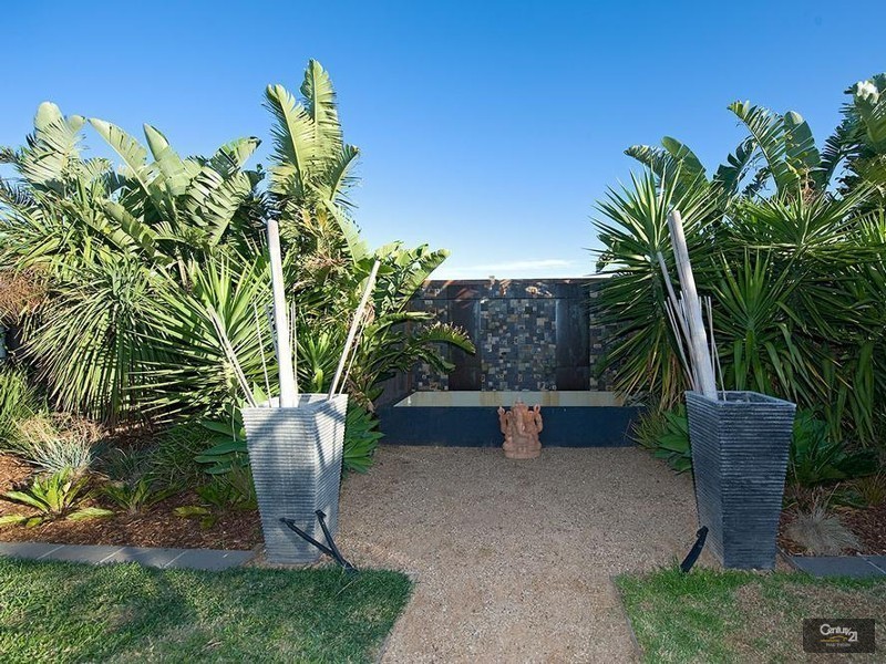 4 Violet Way, Point Cook VIC 3030