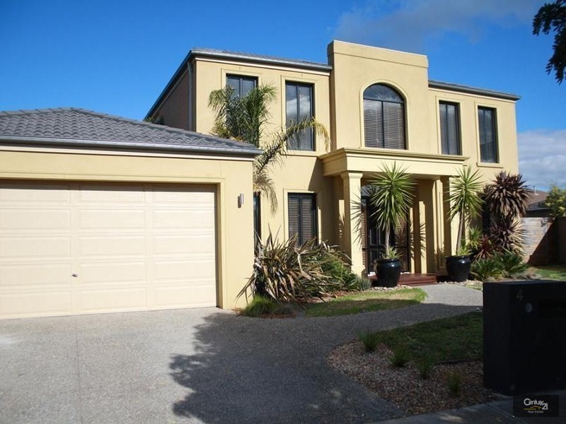 4 Violet Way, Point Cook VIC 3030