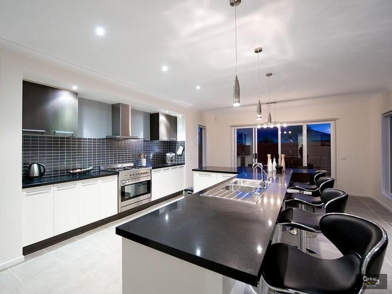 40 Prudence Parade, Point Cook VIC 3030