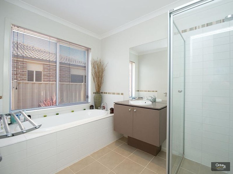 31 Tarango Drive, Point Cook VIC 3030