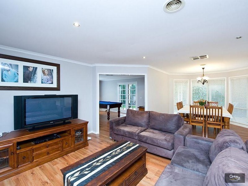 3 Marseilles Way, Point Cook VIC 3030