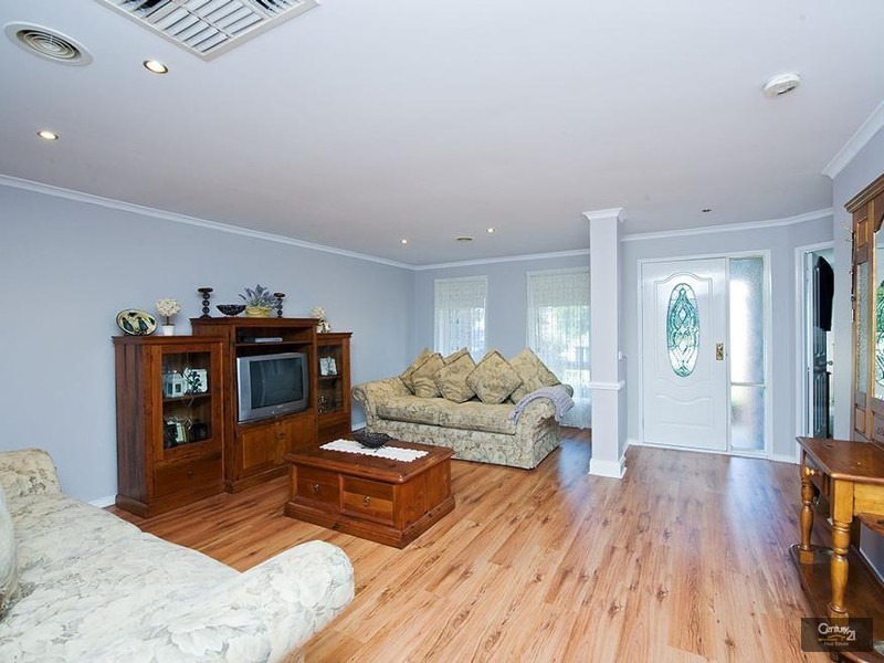 3 Marseilles Way, Point Cook VIC 3030