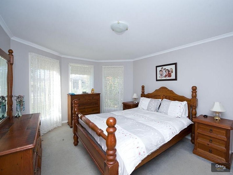 3 Marseilles Way, Point Cook VIC 3030
