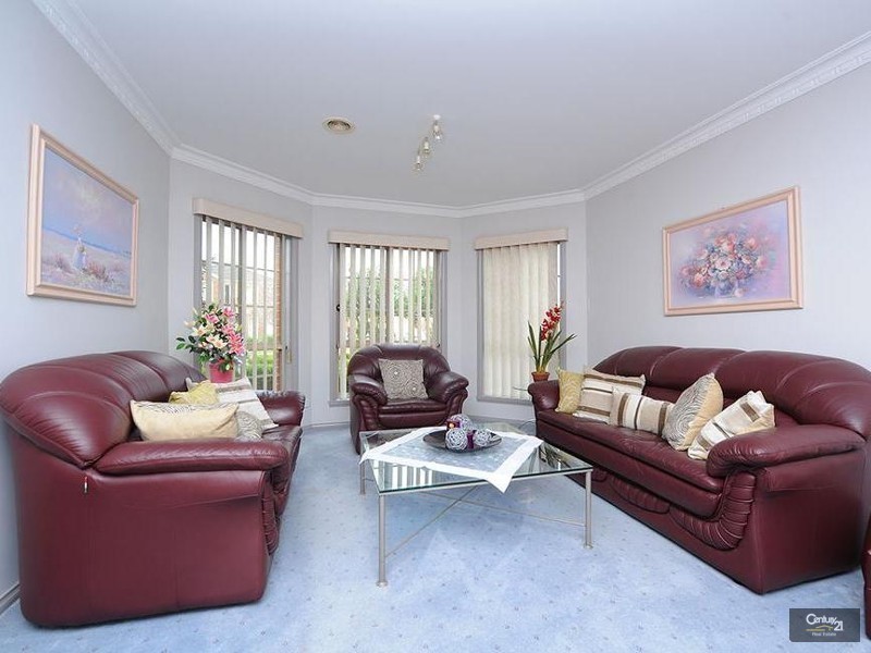 9 Lancaster Drive, Point Cook VIC 3030