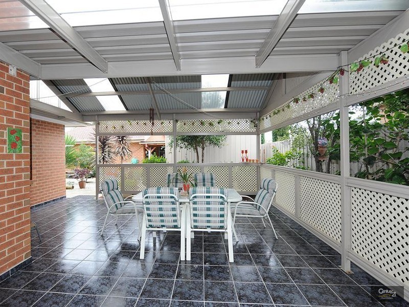 9 Lancaster Drive, Point Cook VIC 3030