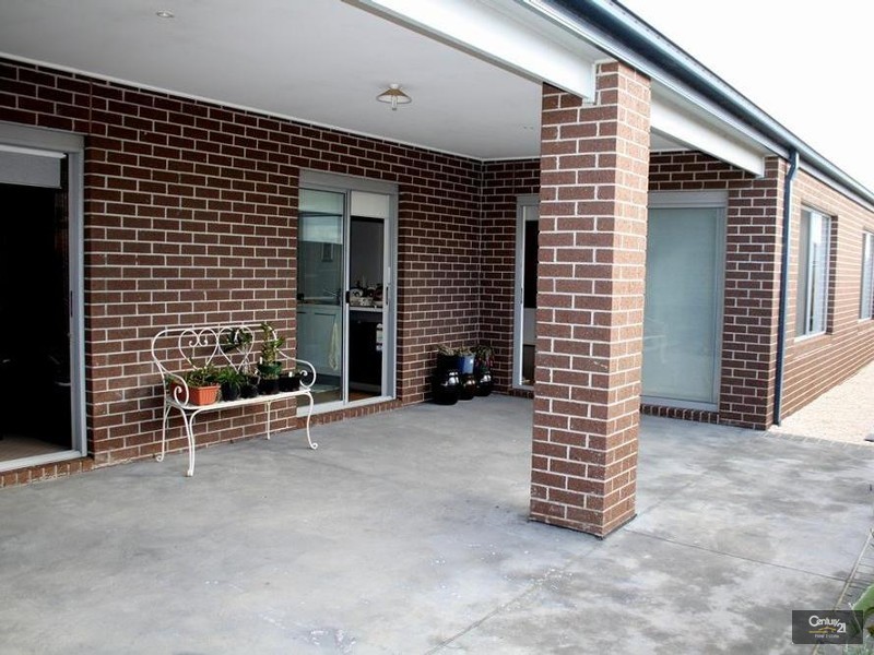 6 Waiben Crescent, Point Cook VIC 3030