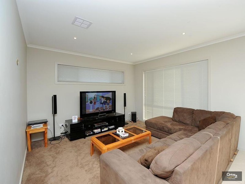 244 Boardwalk Blvd, Point Cook VIC 3030