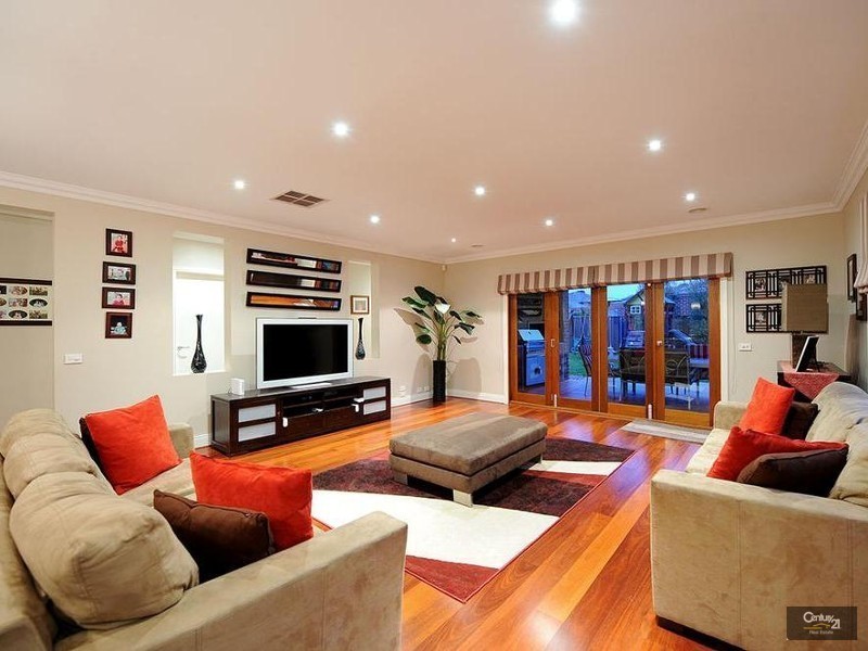 25 Hasluck Gardens, Point Cook VIC 3030