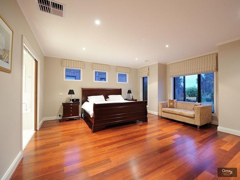 25 Hasluck Gardens, Point Cook VIC 3030