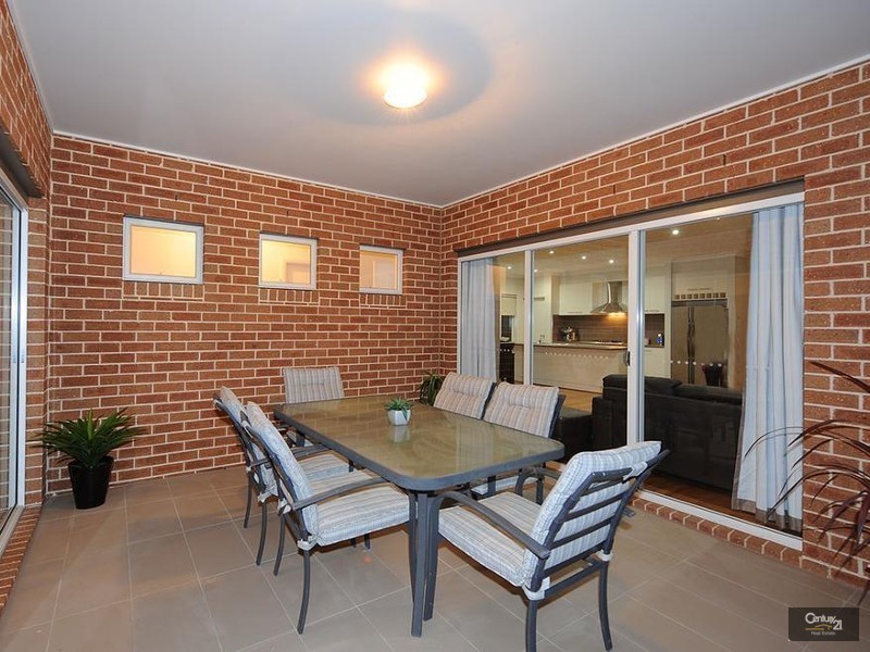 10 Arbour Ave, Point Cook VIC 3030