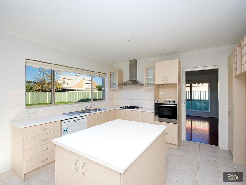 9 Domain Place, Point Cook VIC 3030