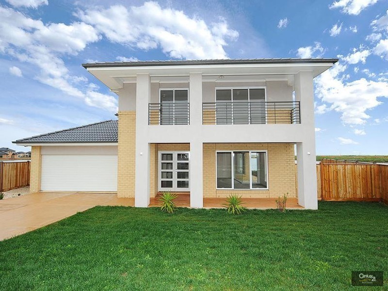 13 Seaview Point, Sanctuary Lakes VIC 3030