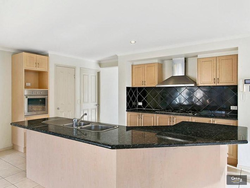 11 Whistler Crescent, Point Cook VIC 3030