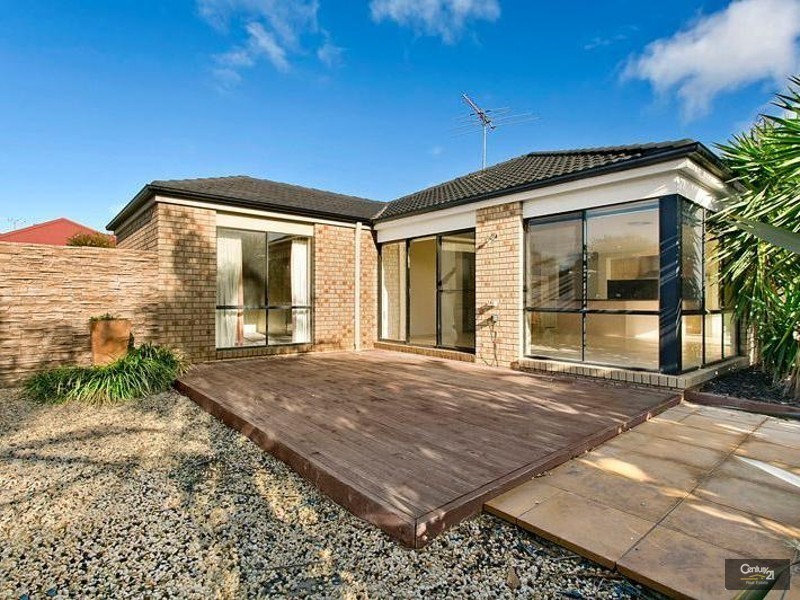 11 Whistler Crescent, Point Cook VIC 3030