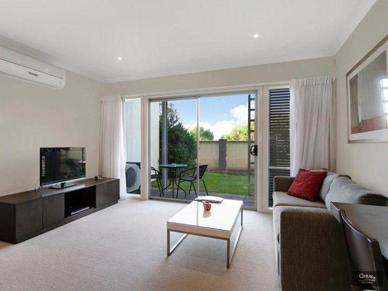 34/9 Greg Norman Drive, Sanctuary Lakes VIC 3030