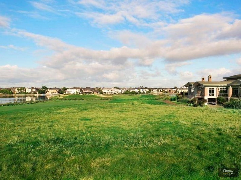 34/9 Greg Norman Drive, Sanctuary Lakes VIC 3030