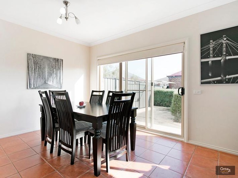 10 Henry Lawson Walk, Point Cook VIC 3030