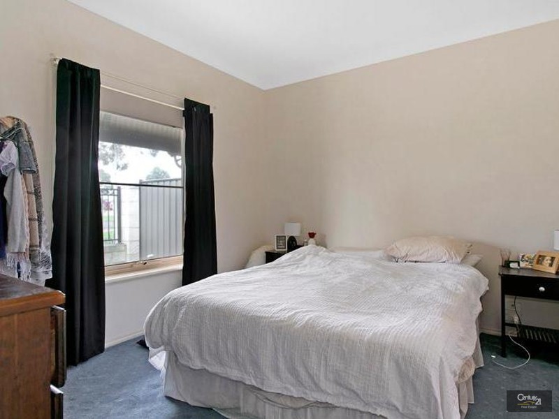 10 Henry Lawson Walk, Point Cook VIC 3030