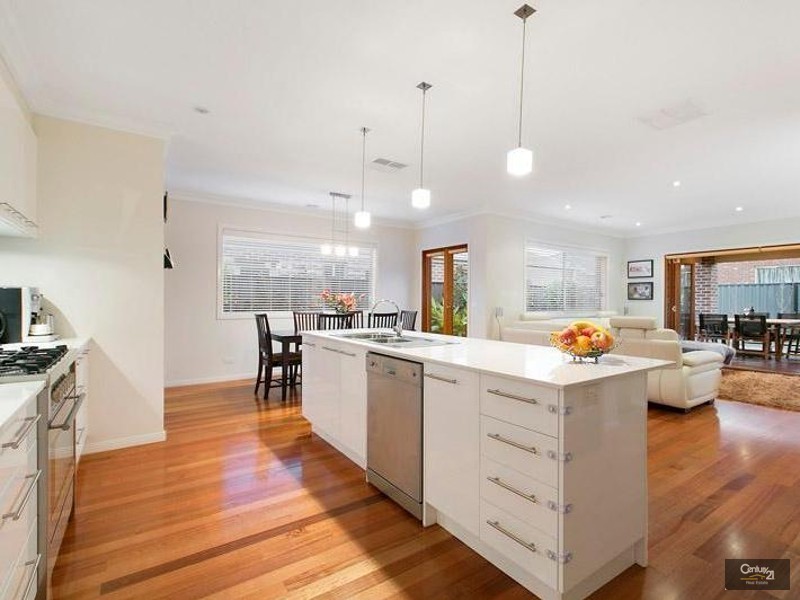 15 Metcalf Way, Point Cook VIC 3030