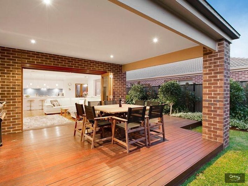 15 Metcalf Way, Point Cook VIC 3030