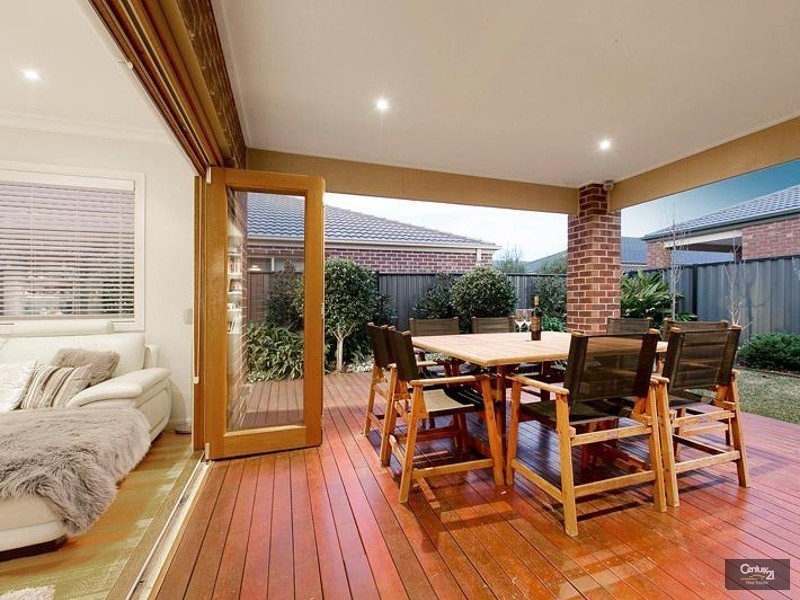 15 Metcalf Way, Point Cook VIC 3030