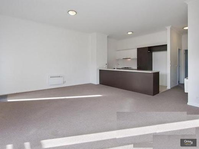 2/17 Tom Roberts Parade, Point Cook VIC 3030