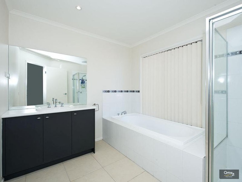 67 Yuruga Boulevard, Point Cook VIC 3030