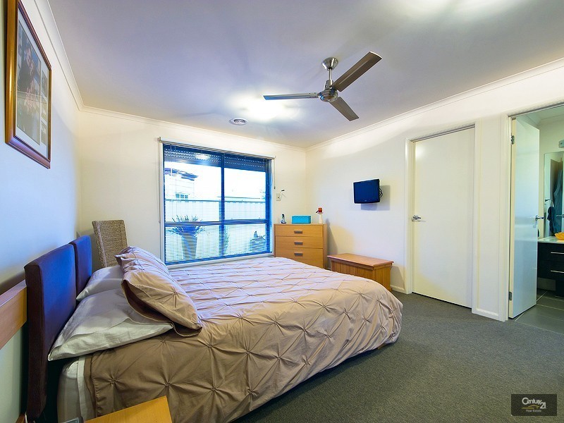 17 Maxwell Street, Point Cook VIC 3030