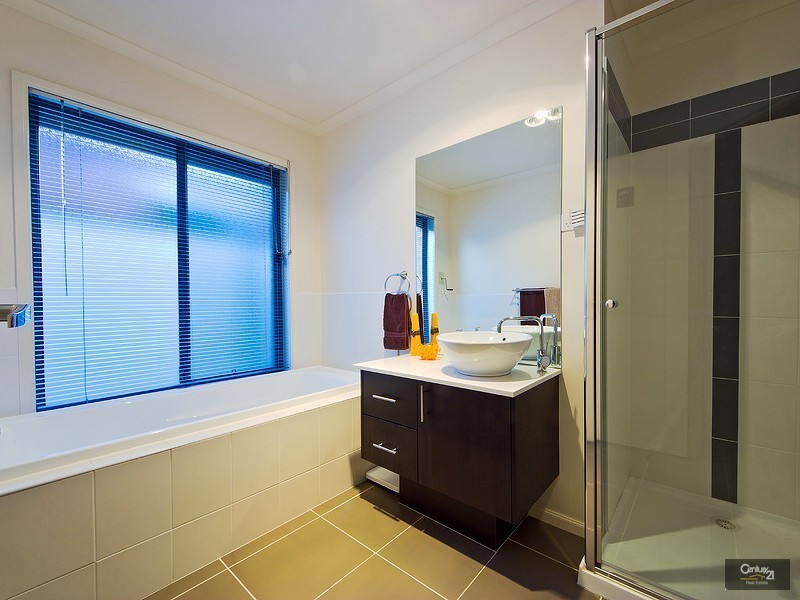 17 Maxwell Street, Point Cook VIC 3030