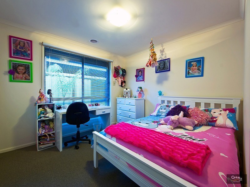 17 Maxwell Street, Point Cook VIC 3030