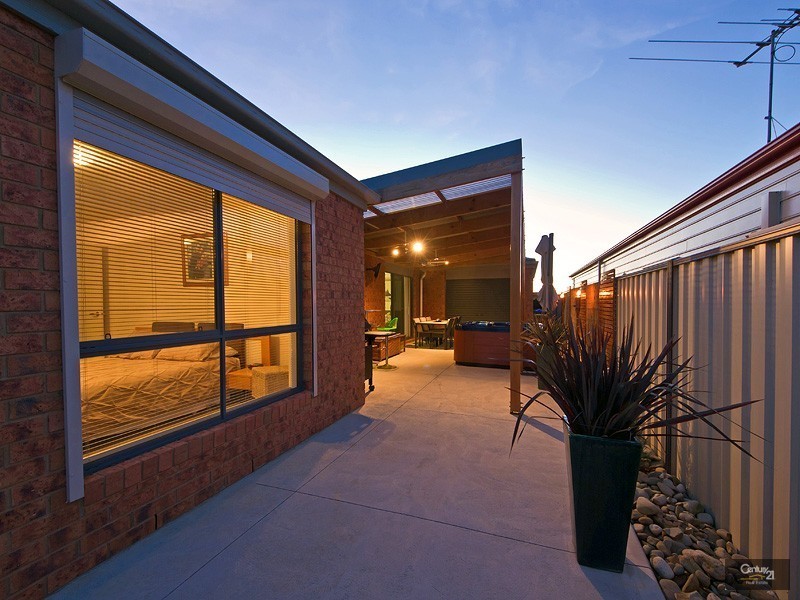 17 Maxwell Street, Point Cook VIC 3030