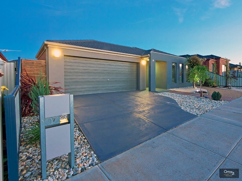 17 Maxwell Street, Point Cook VIC 3030