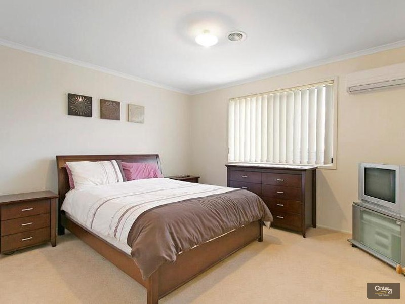 53 Kirkstone Road, Point Cook VIC 3030